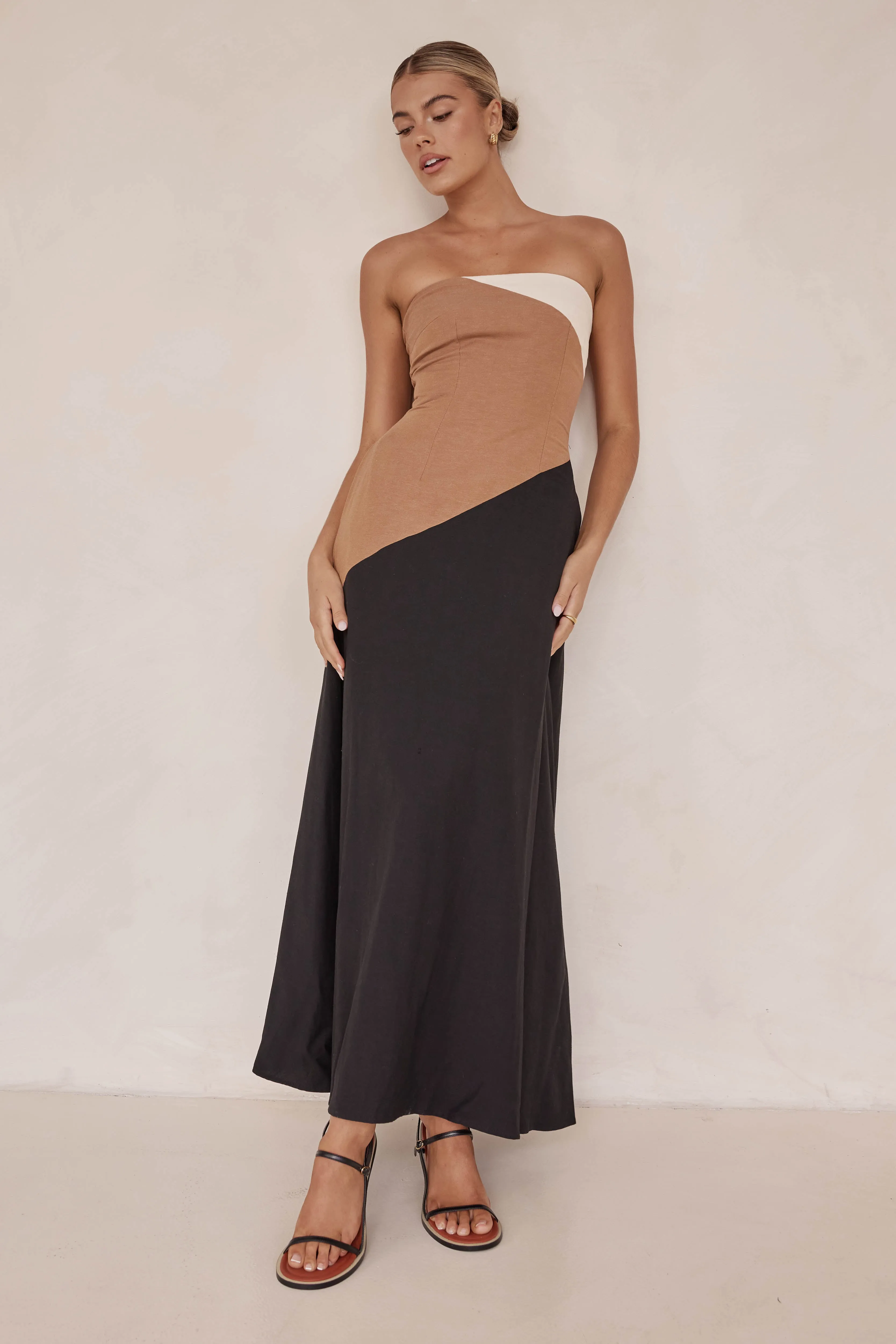 Calissa Maxi Dress (Black)