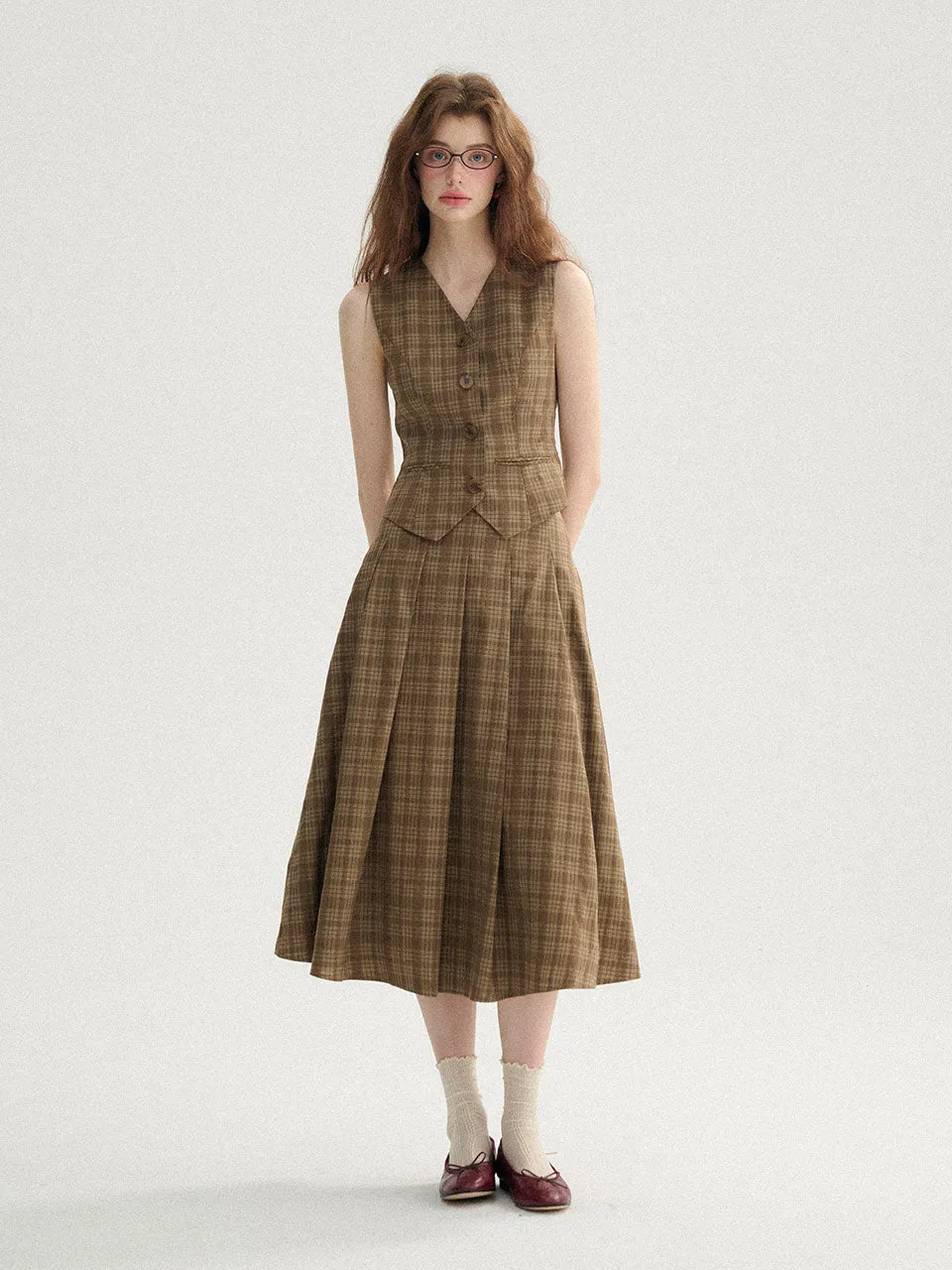 Check brown pleated skirt