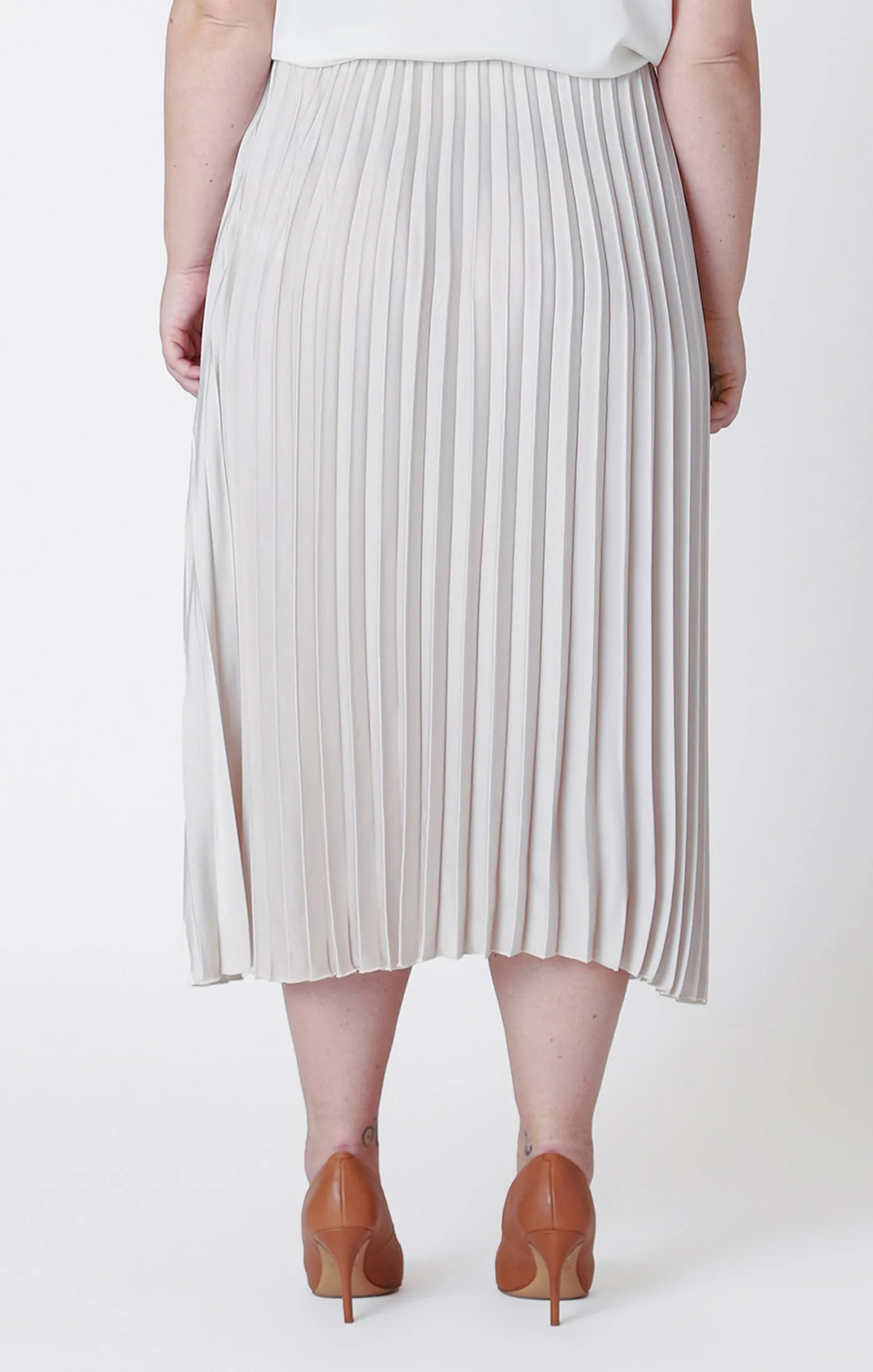 Curvy Alexandra Pleated Skirt