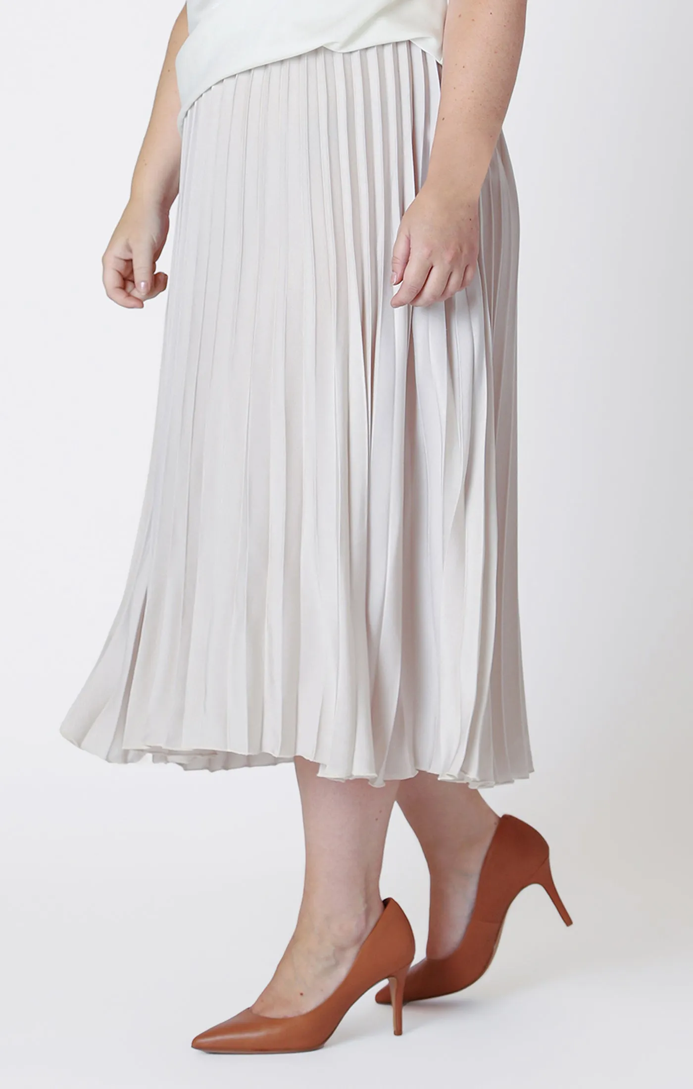 Curvy Alexandra Pleated Skirt