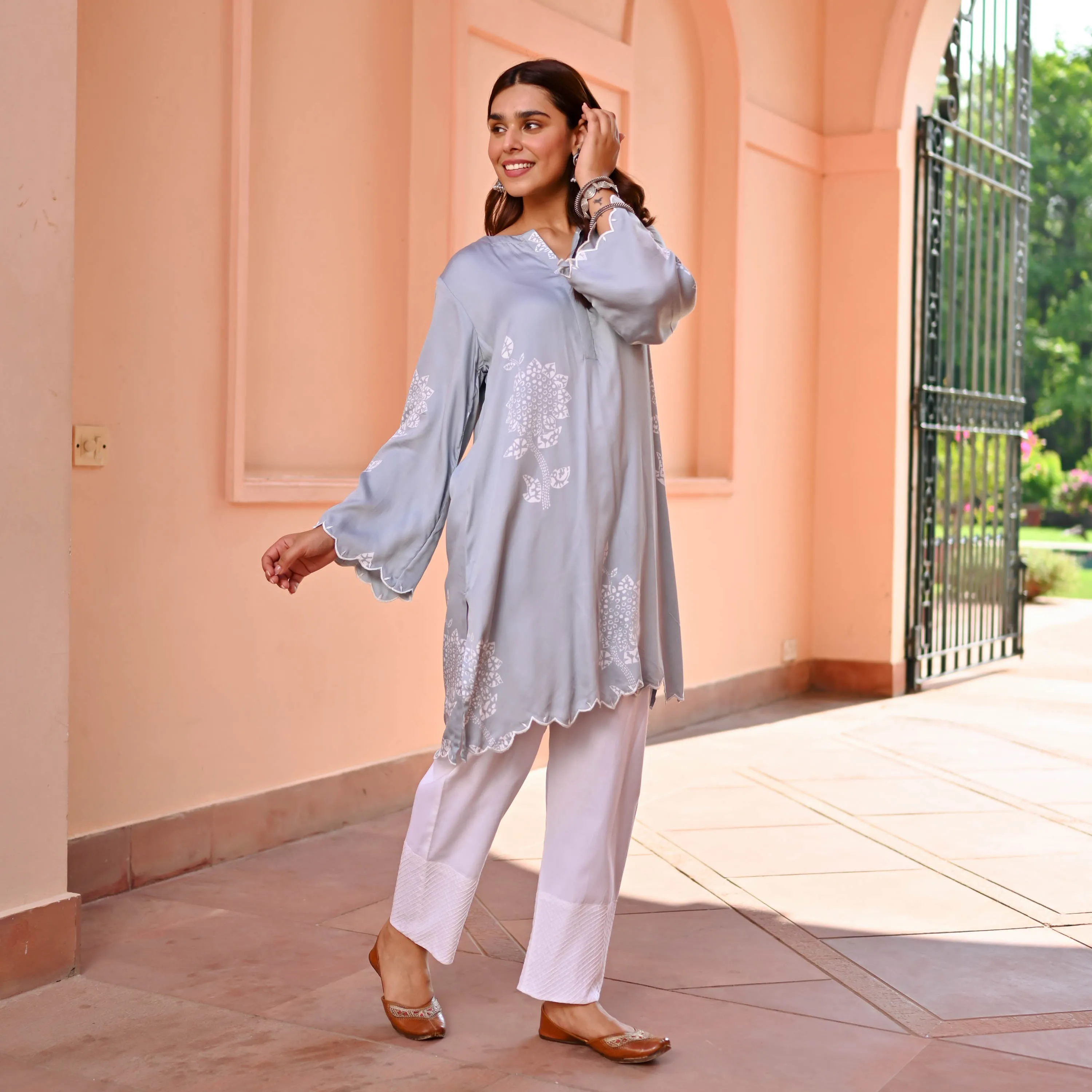 Eleanor Kurta Set