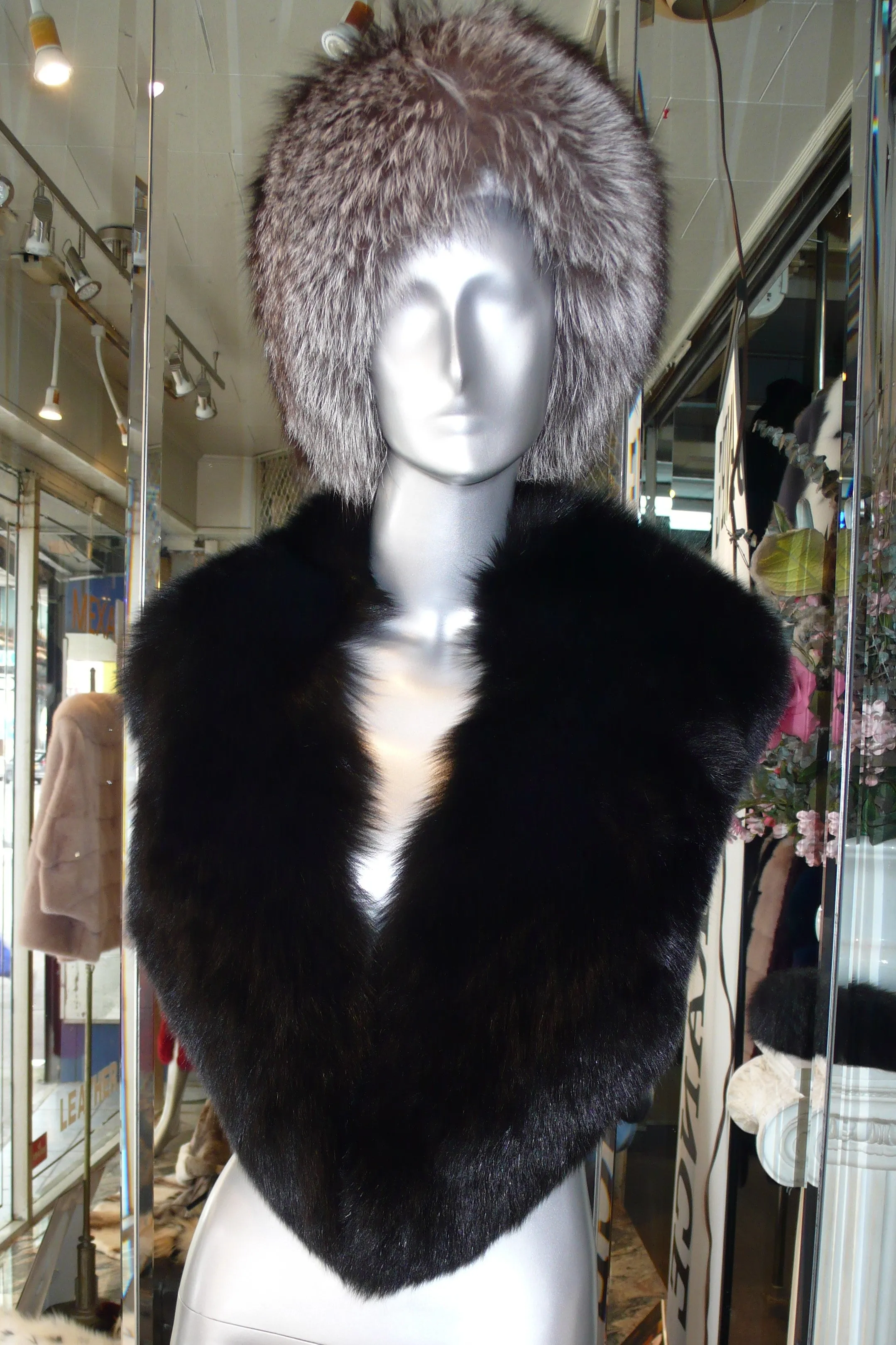 GORGEOUS Plush Black Fox  Collar/Shoulder Wrap