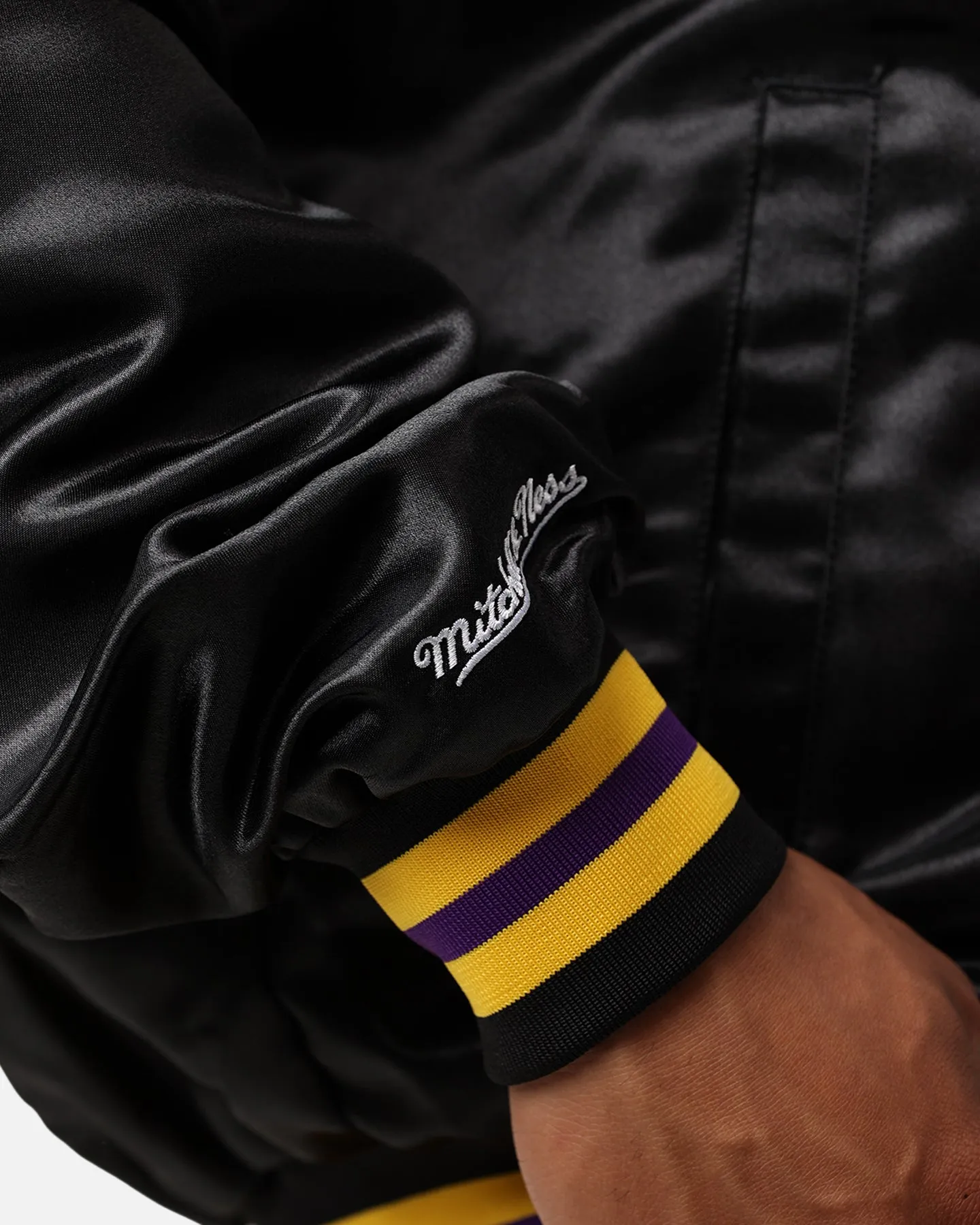 Mitchell & Ness Los Angeles Lakers Lightweight Satin Jacket Black