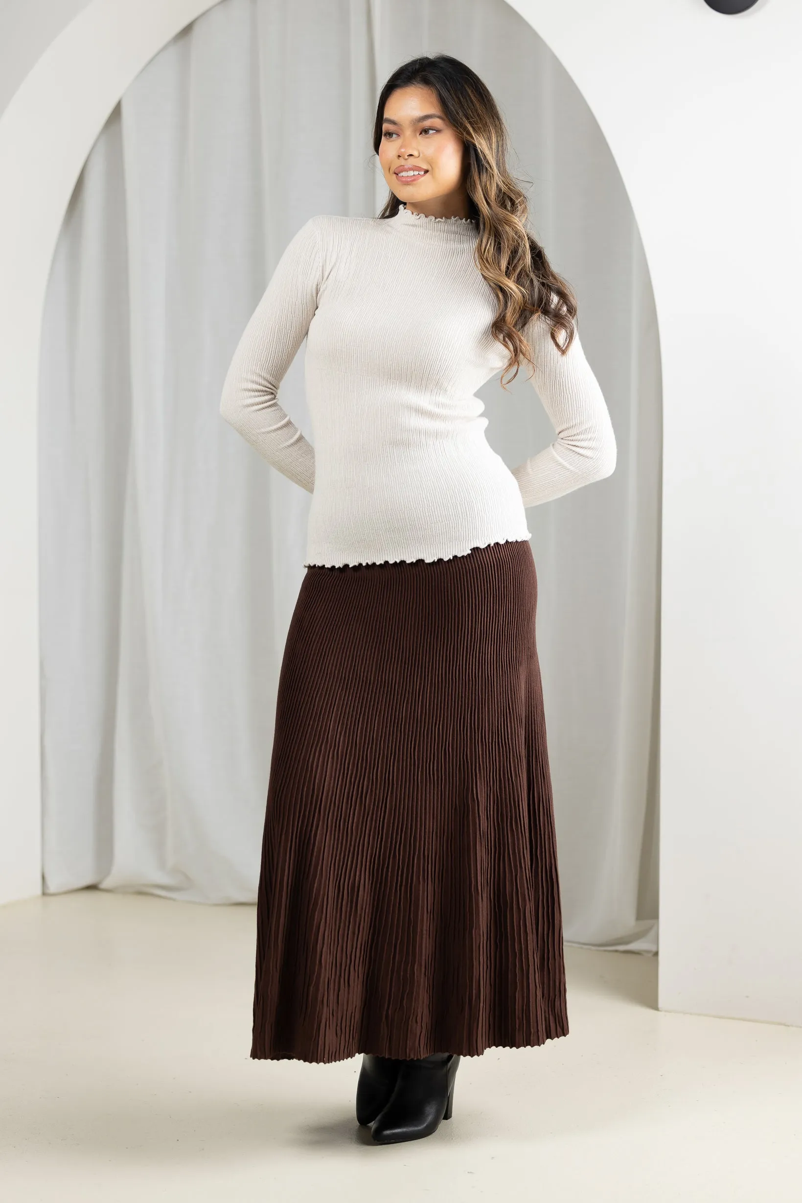 Pleated Knit Skirt