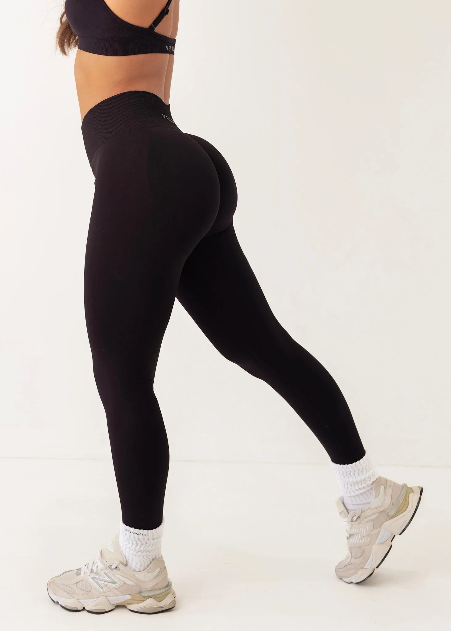 SIGNATURE SCRUNCH LEGGINGS - LIQUORICE