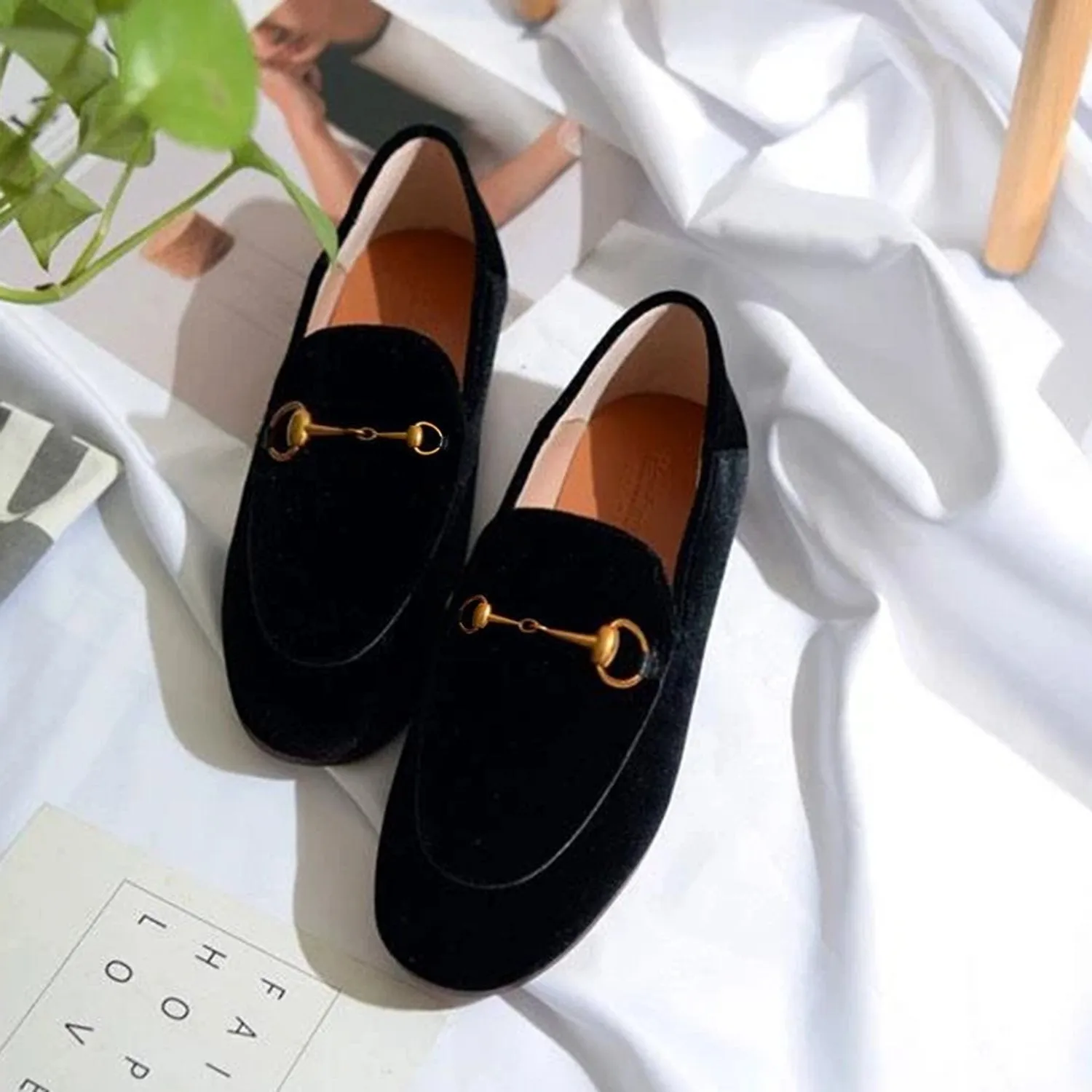 Women Classic Metal Buckle Velvet Loafers Flat Shoes